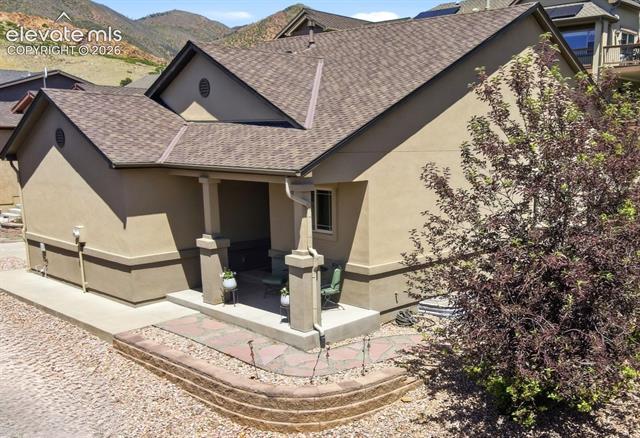 5473 Lions Gate