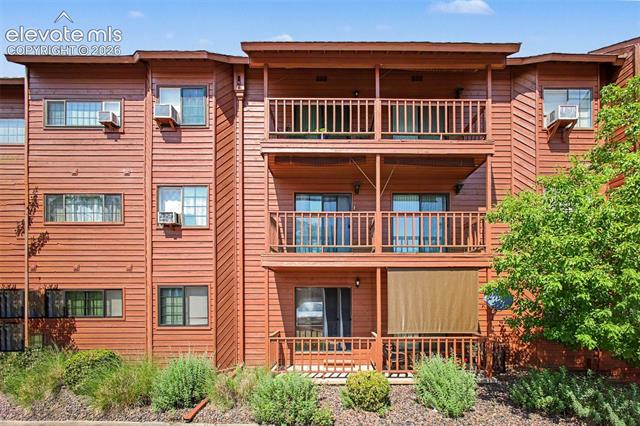 2450 PALMER PARK