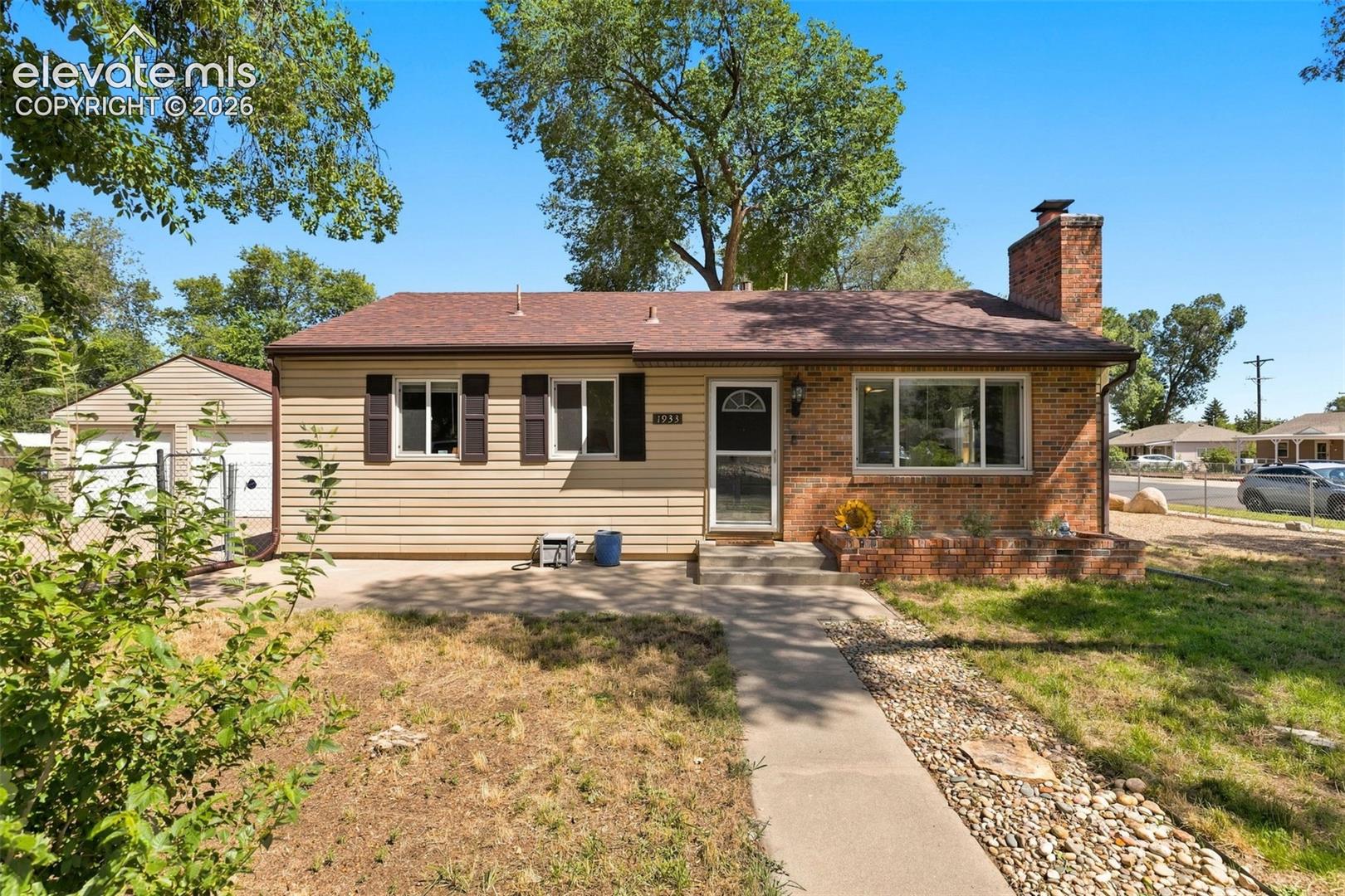 1933 Prospect Avenue