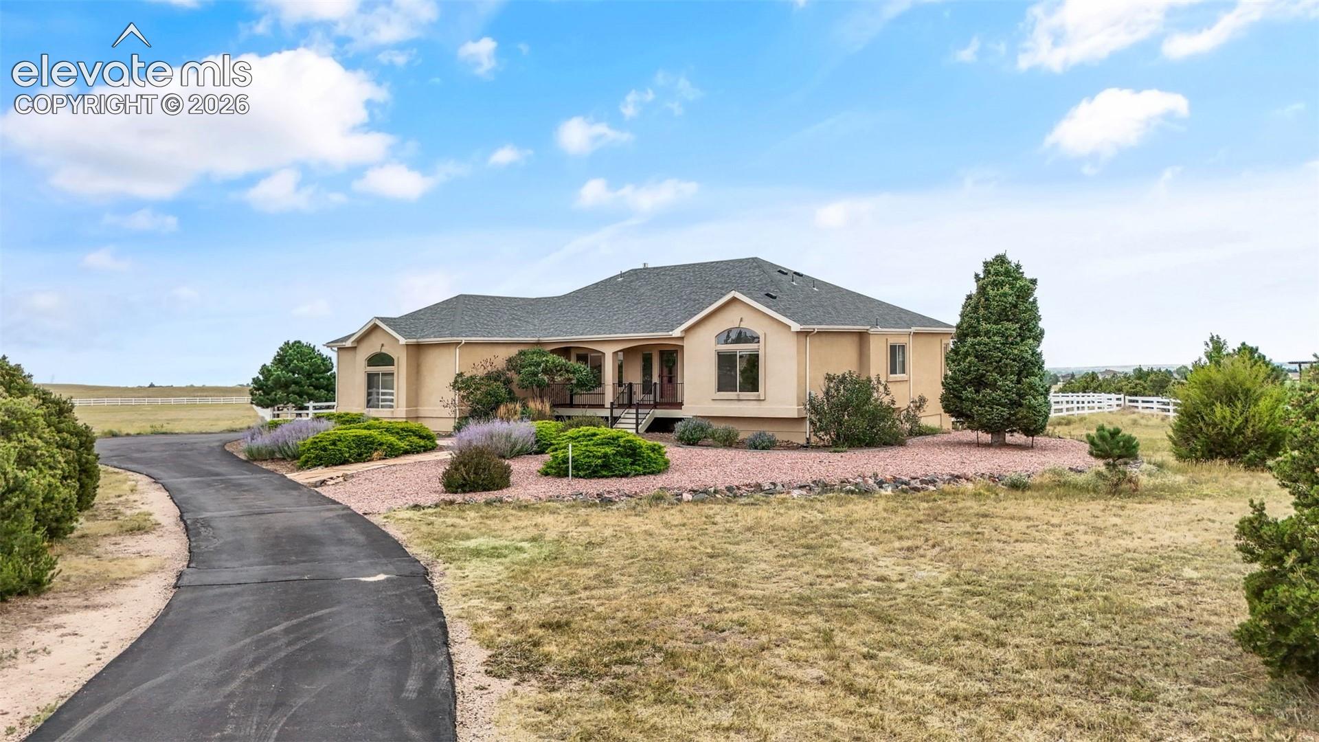 9335 Doe Creek Court