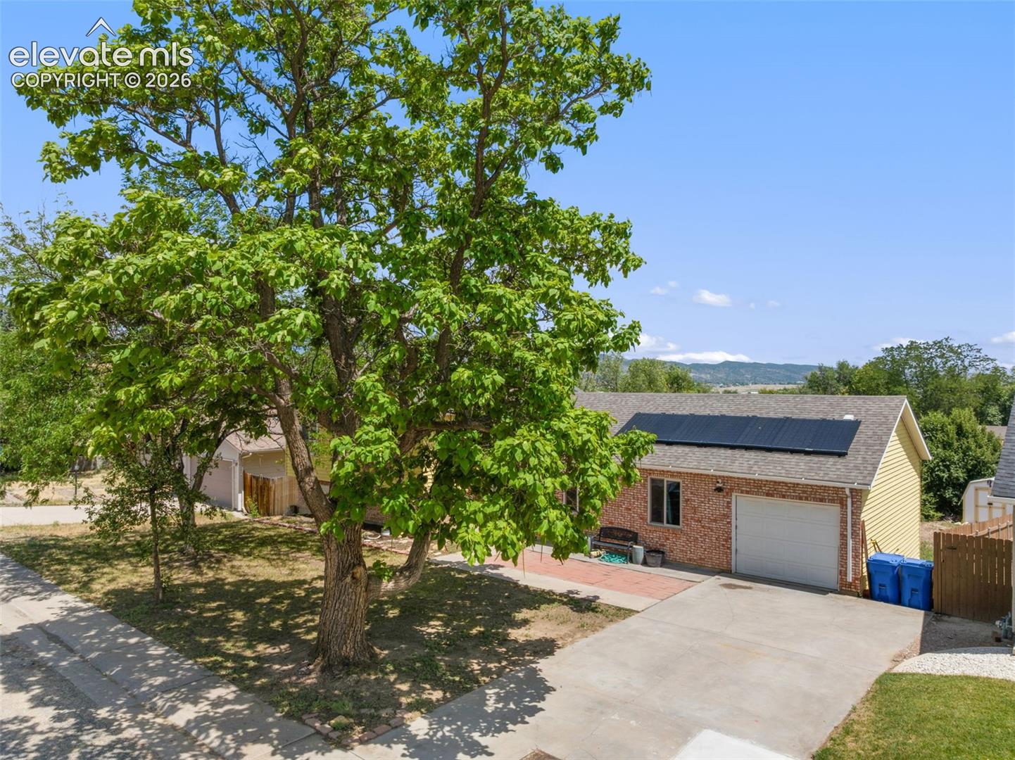 2430 Greenway Circle