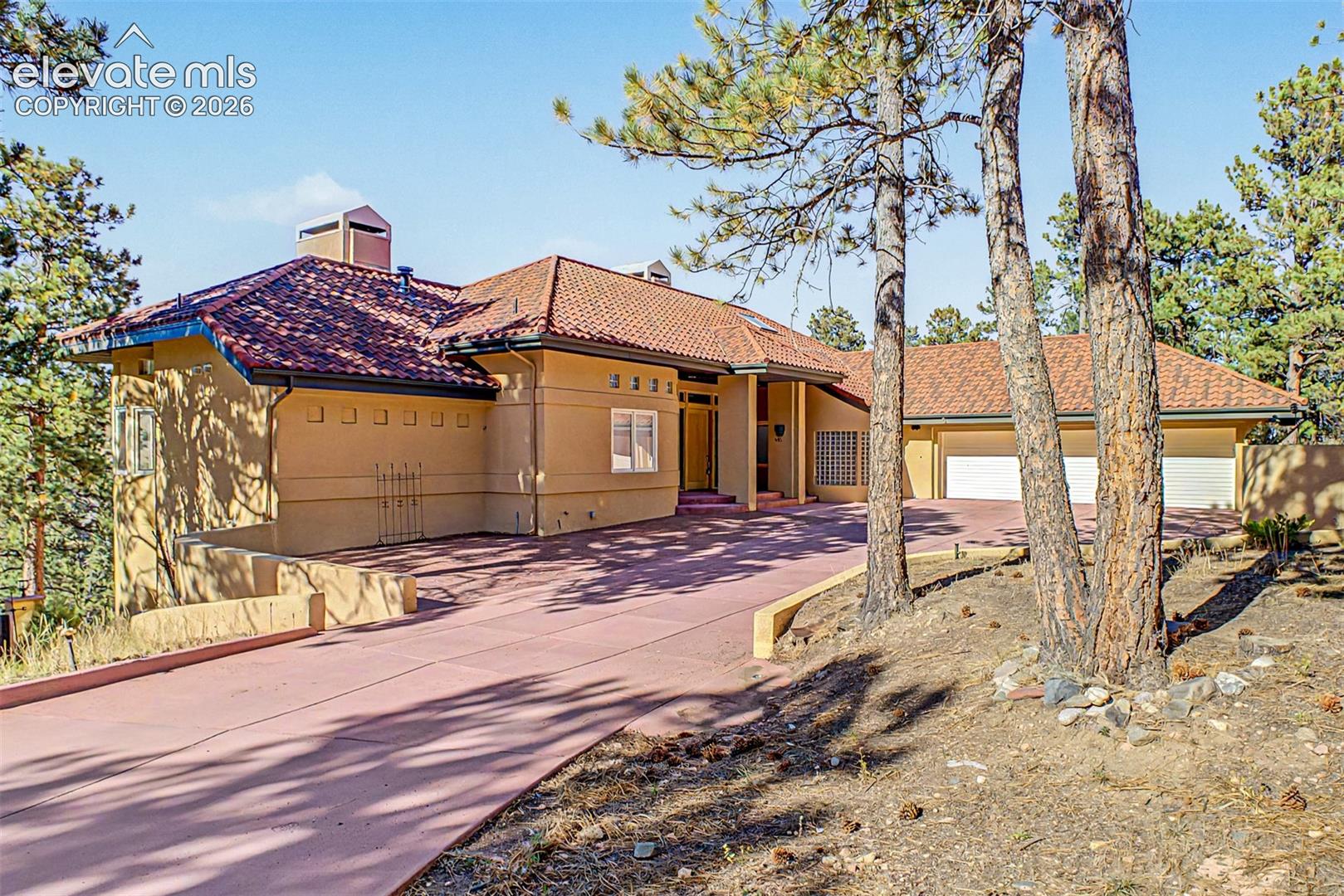 935 Castle Ridge Road