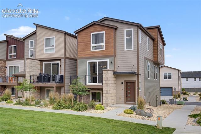 6717 Lily Mountain
