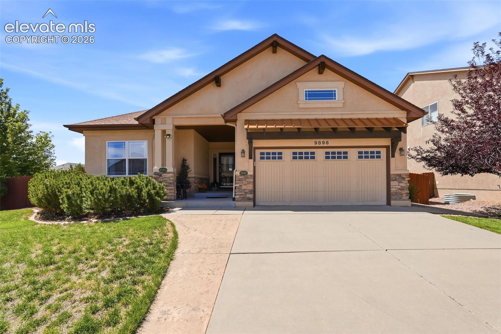 9896 Kings Canyon Drive
