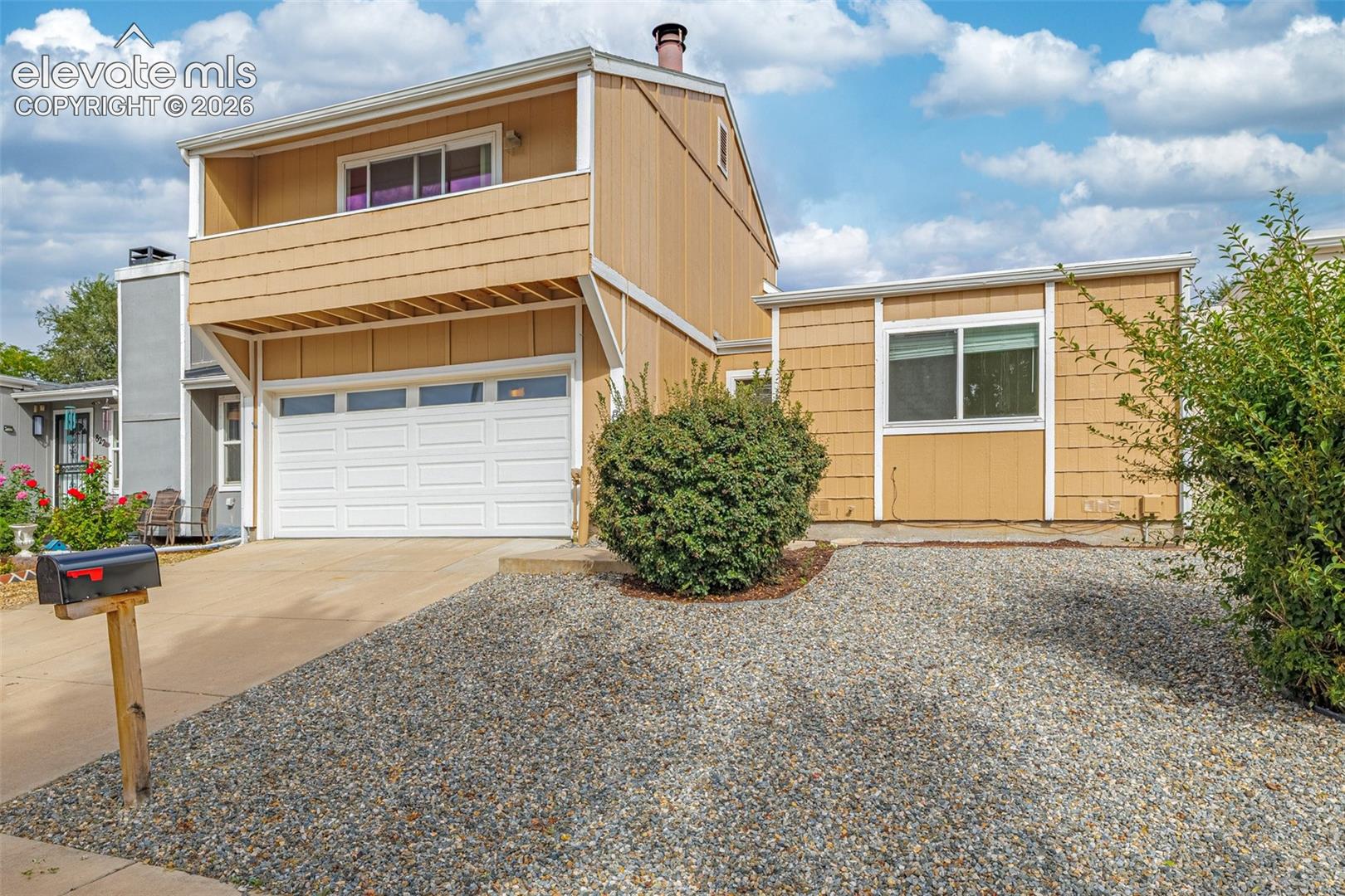 828 San Bruno Place