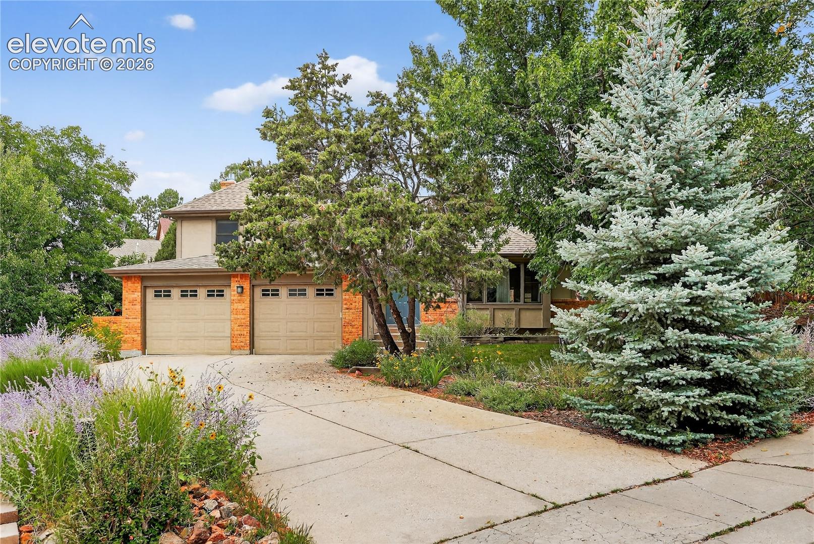 920 Grey Eagle Circle