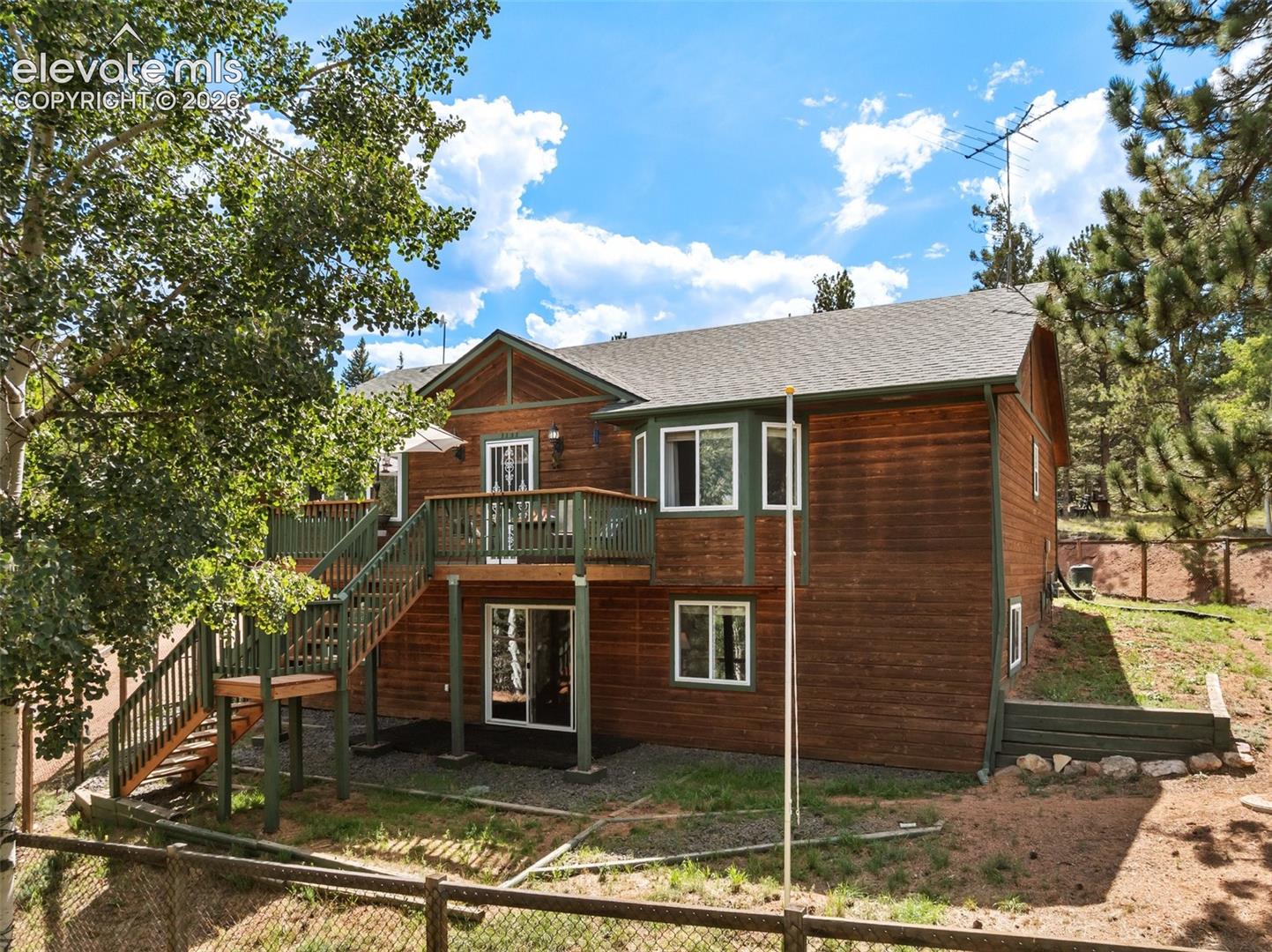 1121 Ridge Road