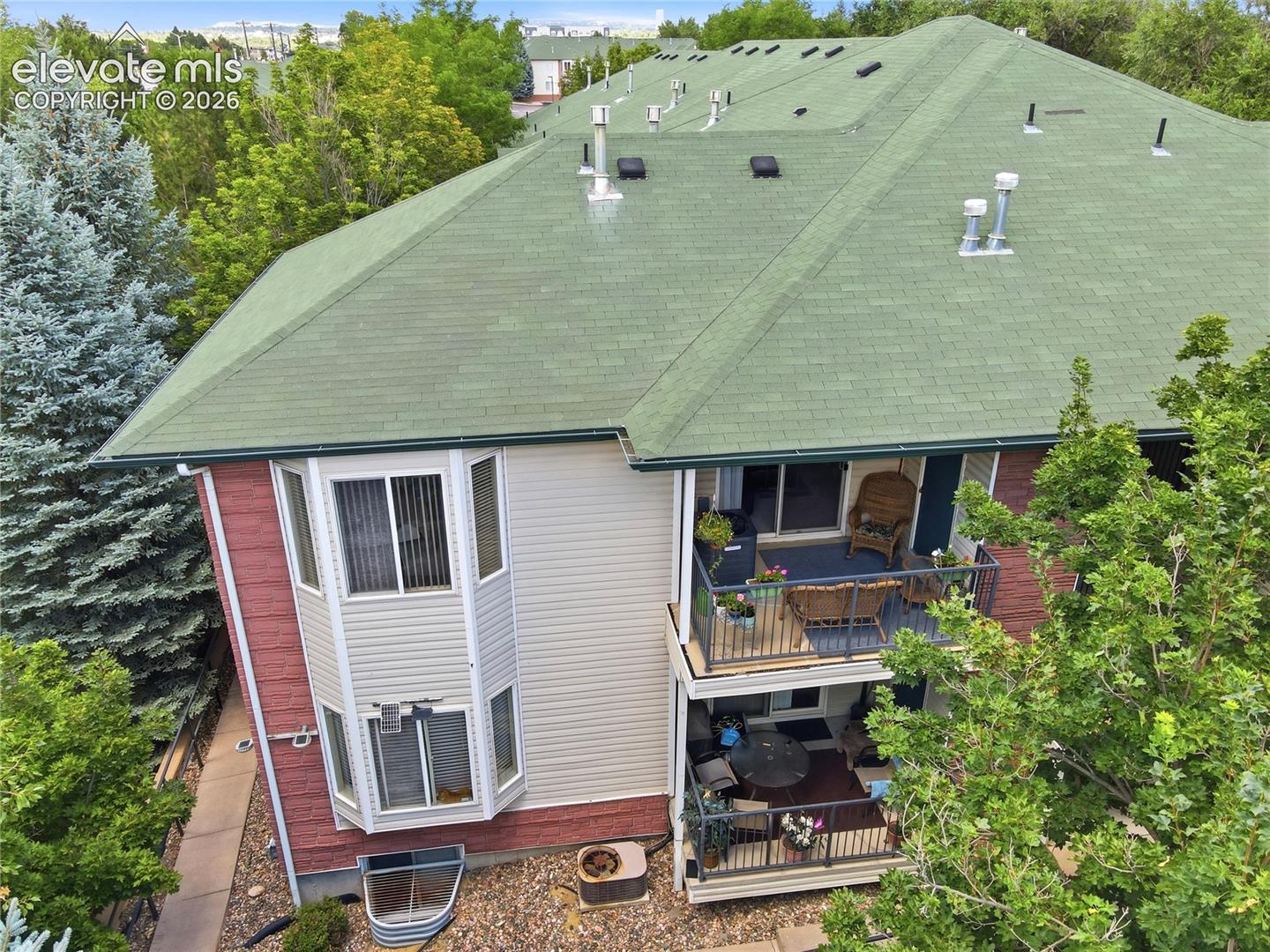 2141 Legacy Ridge View