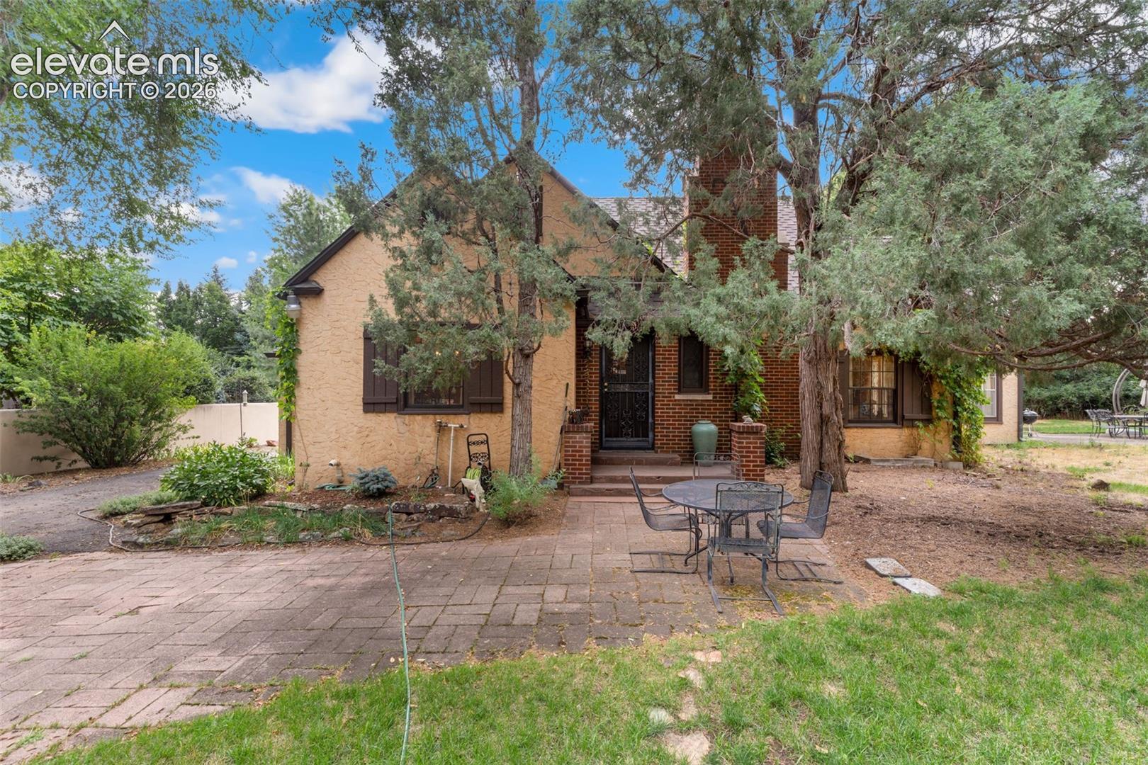 29 Cheyenne Mountain Boulevard