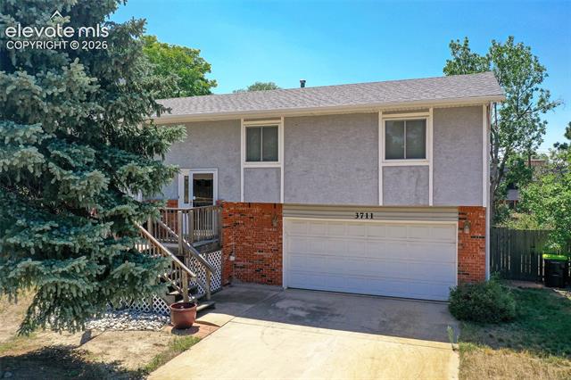 3711 Lander
