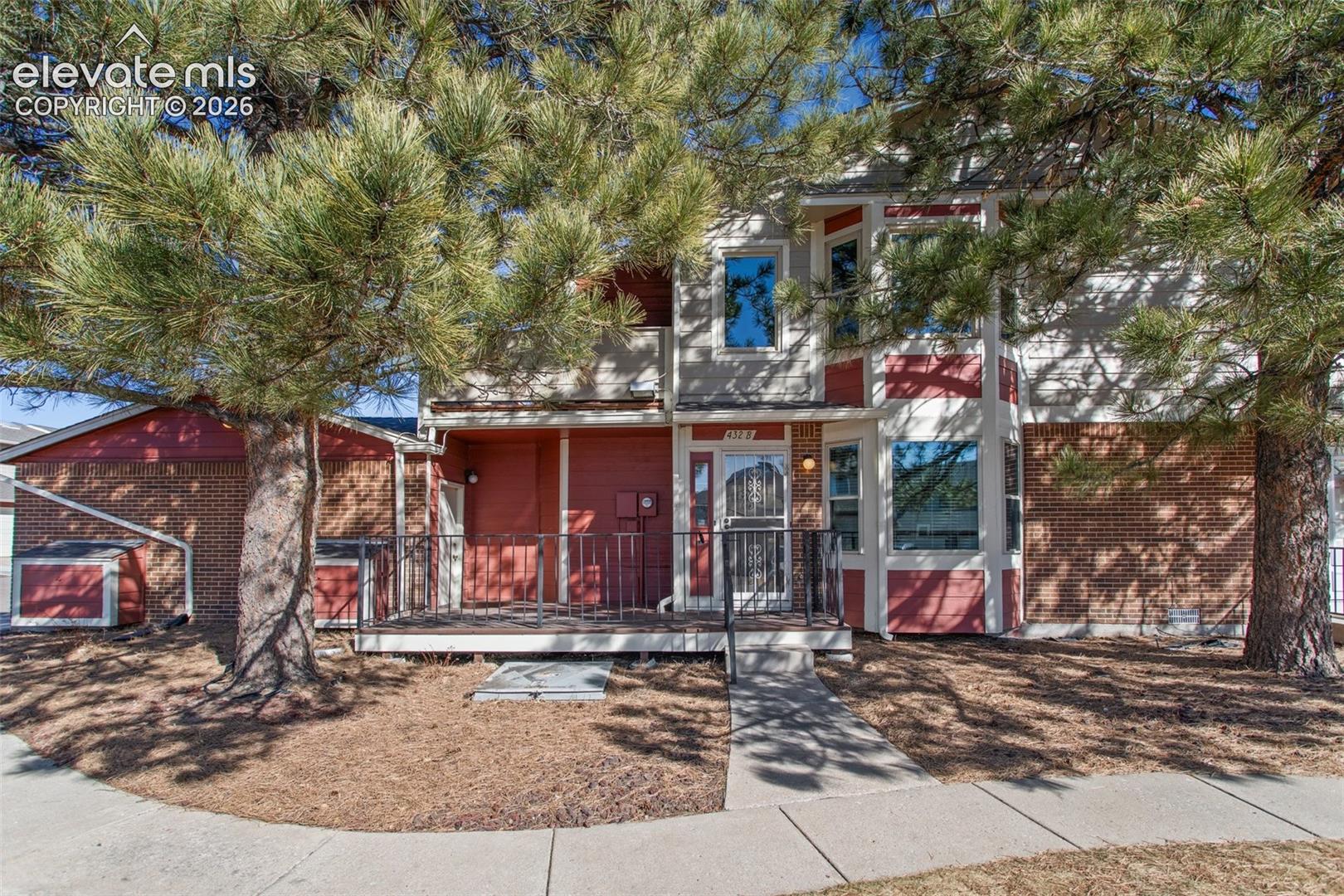 432 Rockrimmon Boulevard