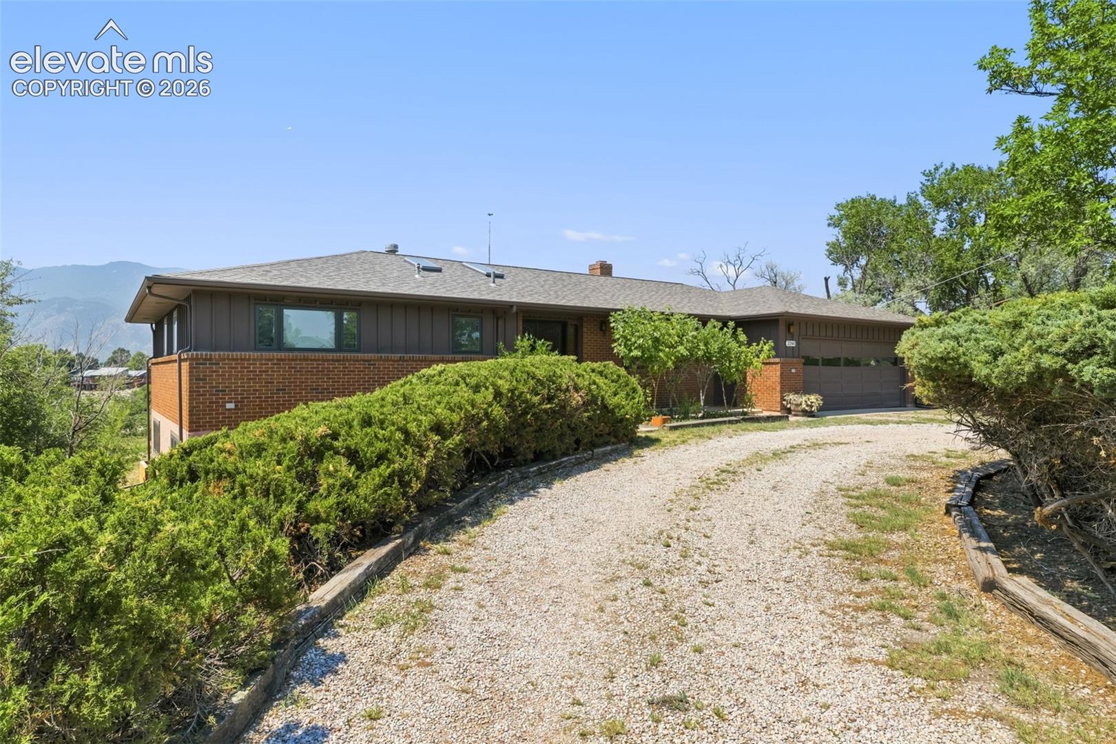 2260 Mesa Road