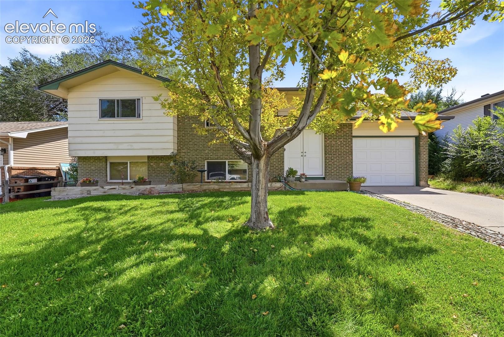 824 Squire Street