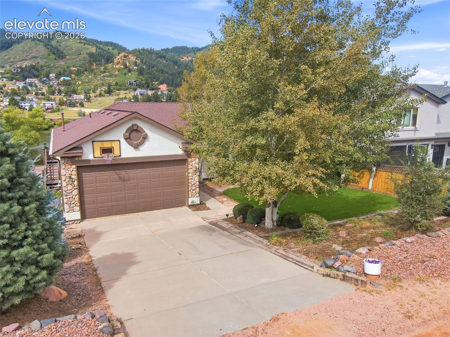 98 Oakdale Drive