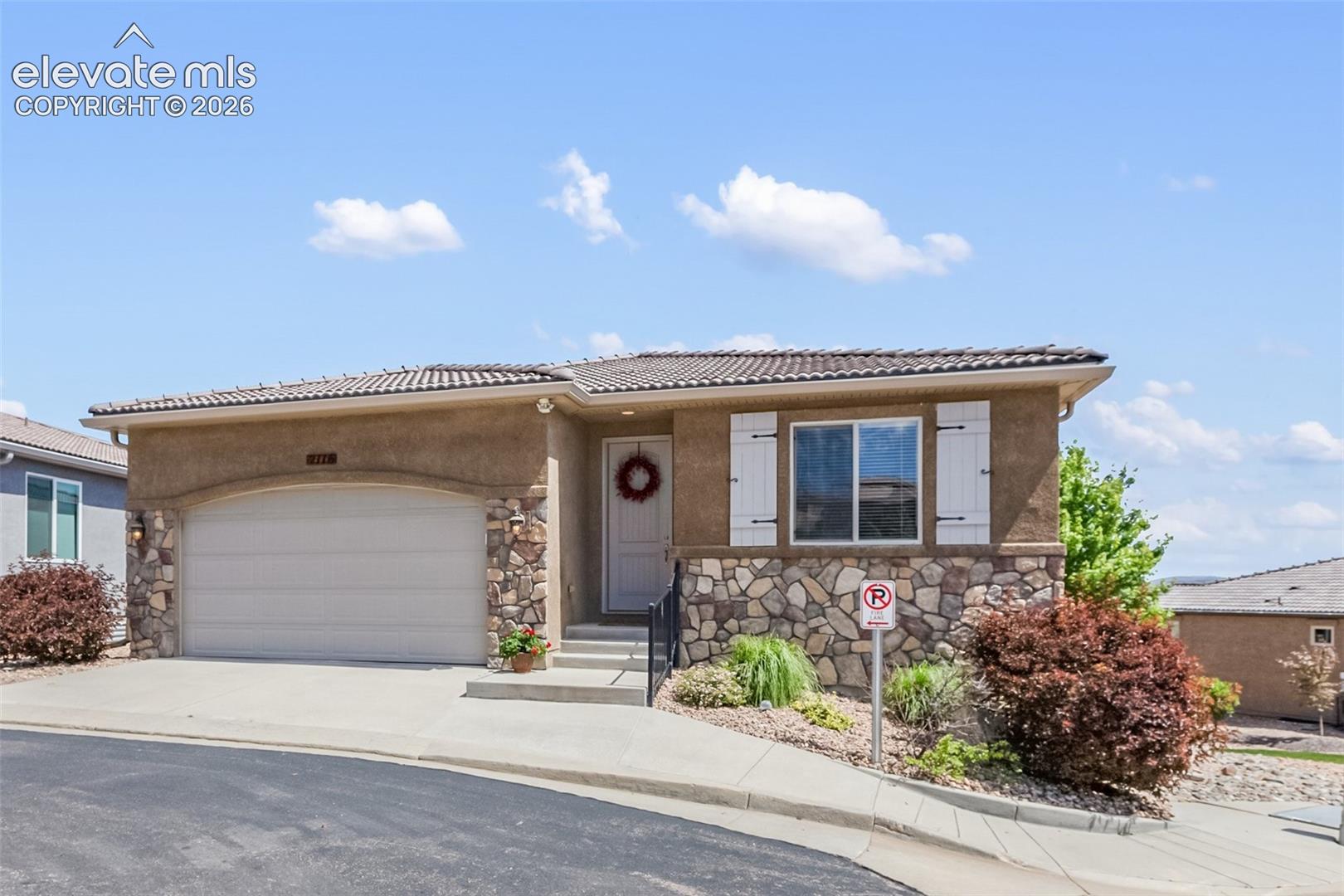 2116 Lone Willow View