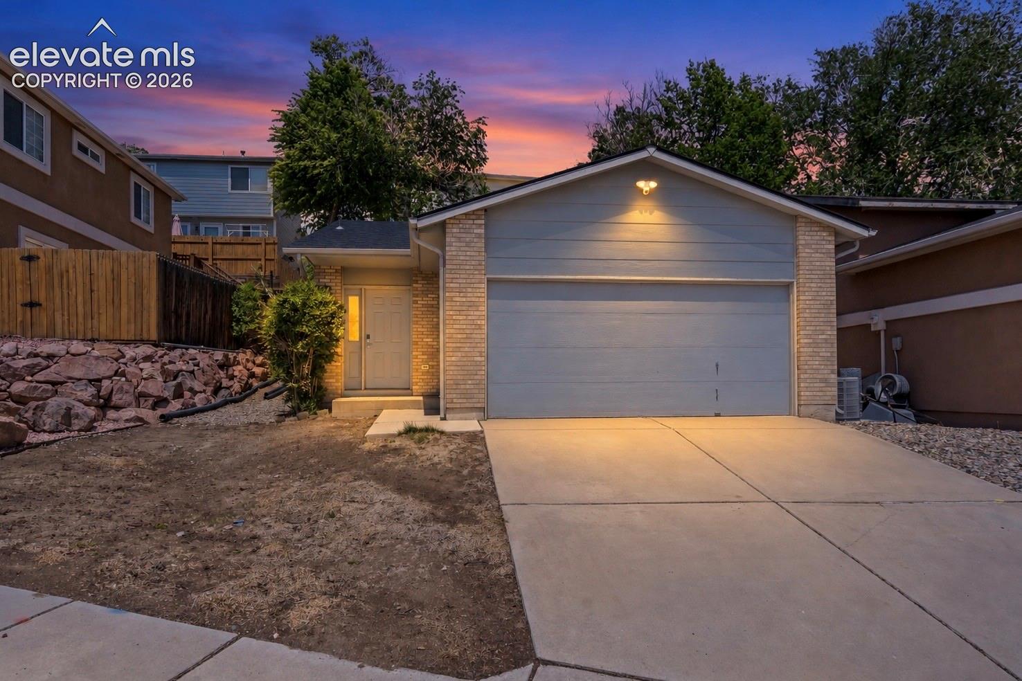 2660 Christopher Terrace
