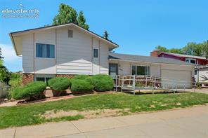 1192 Applewood