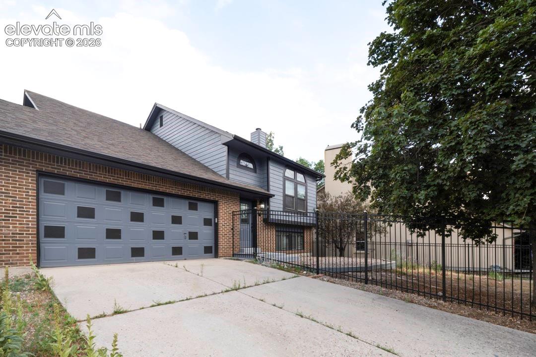 8555 Ilex Drive