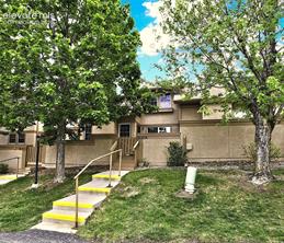 6109 Pine Hill