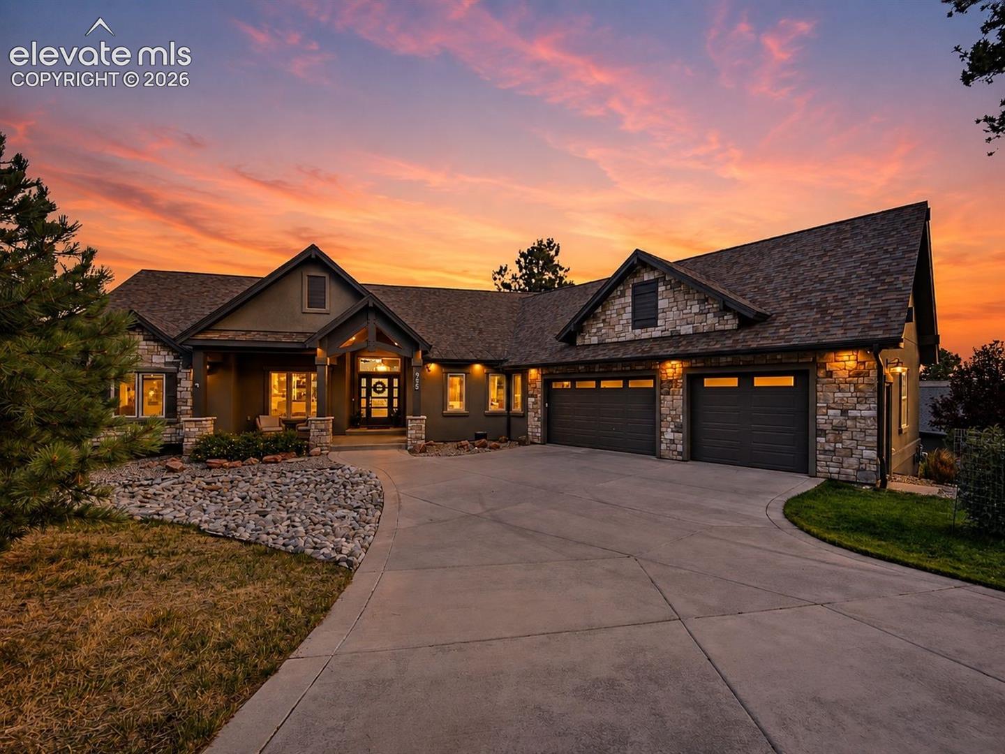 955 Locklin Way