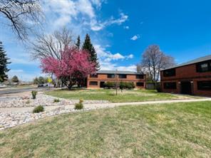 2443 Paseo
