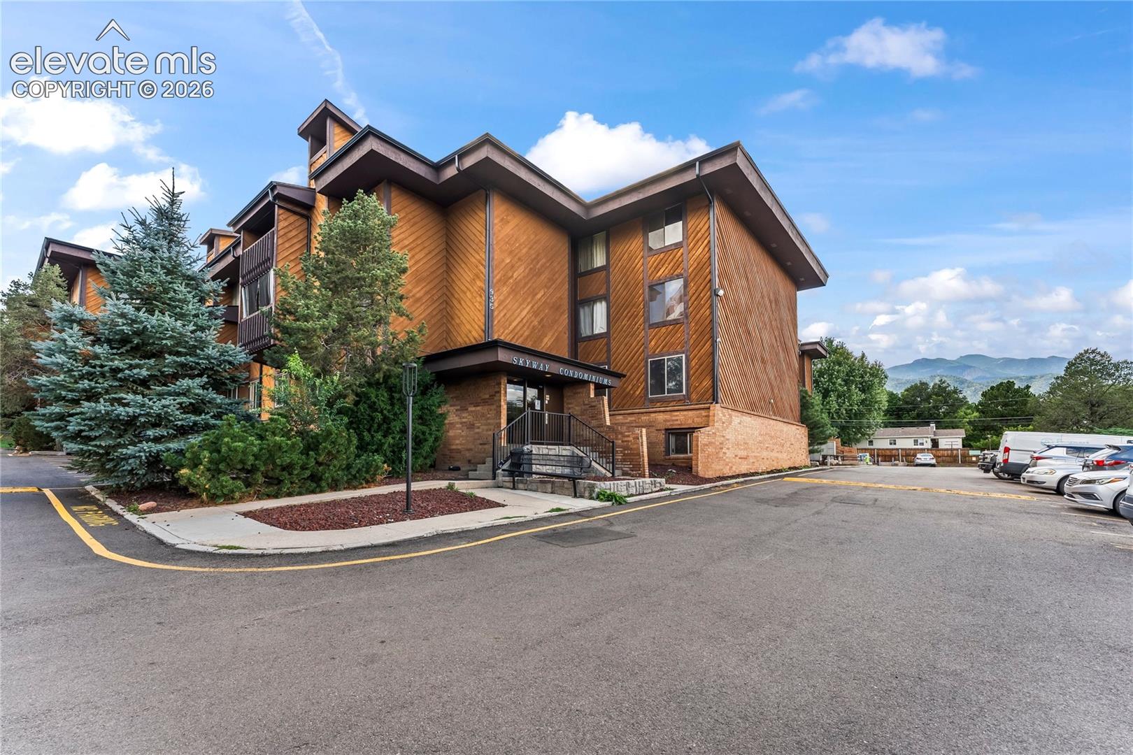 935 Saturn Drive