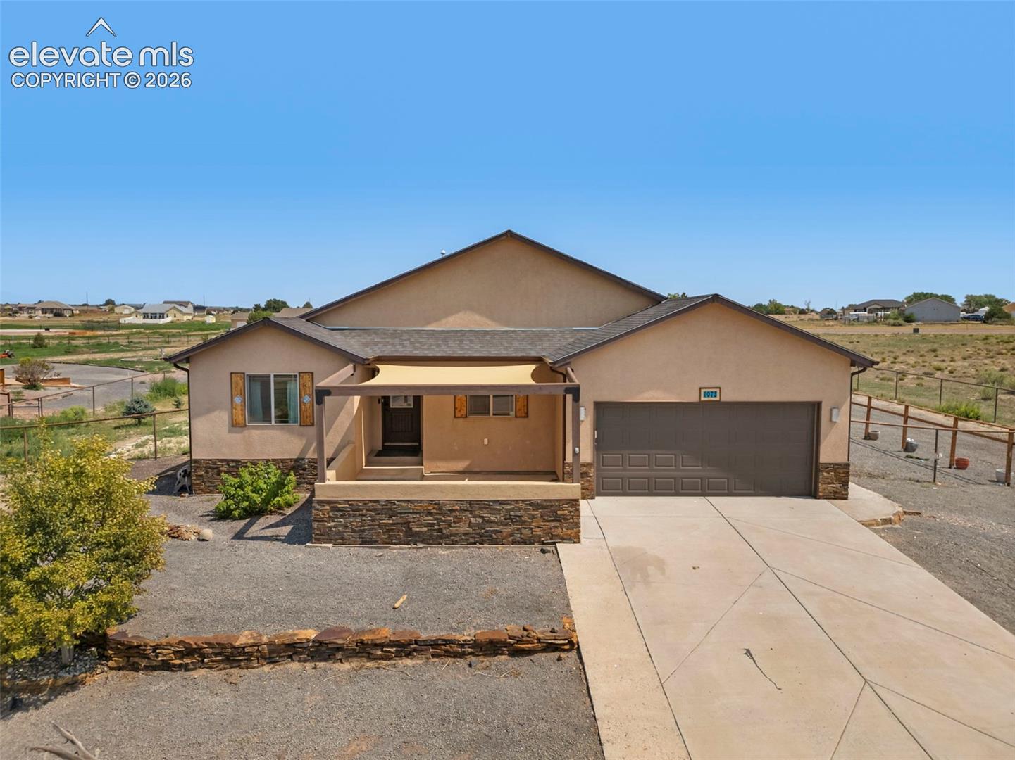 1073 Mescalero Drive