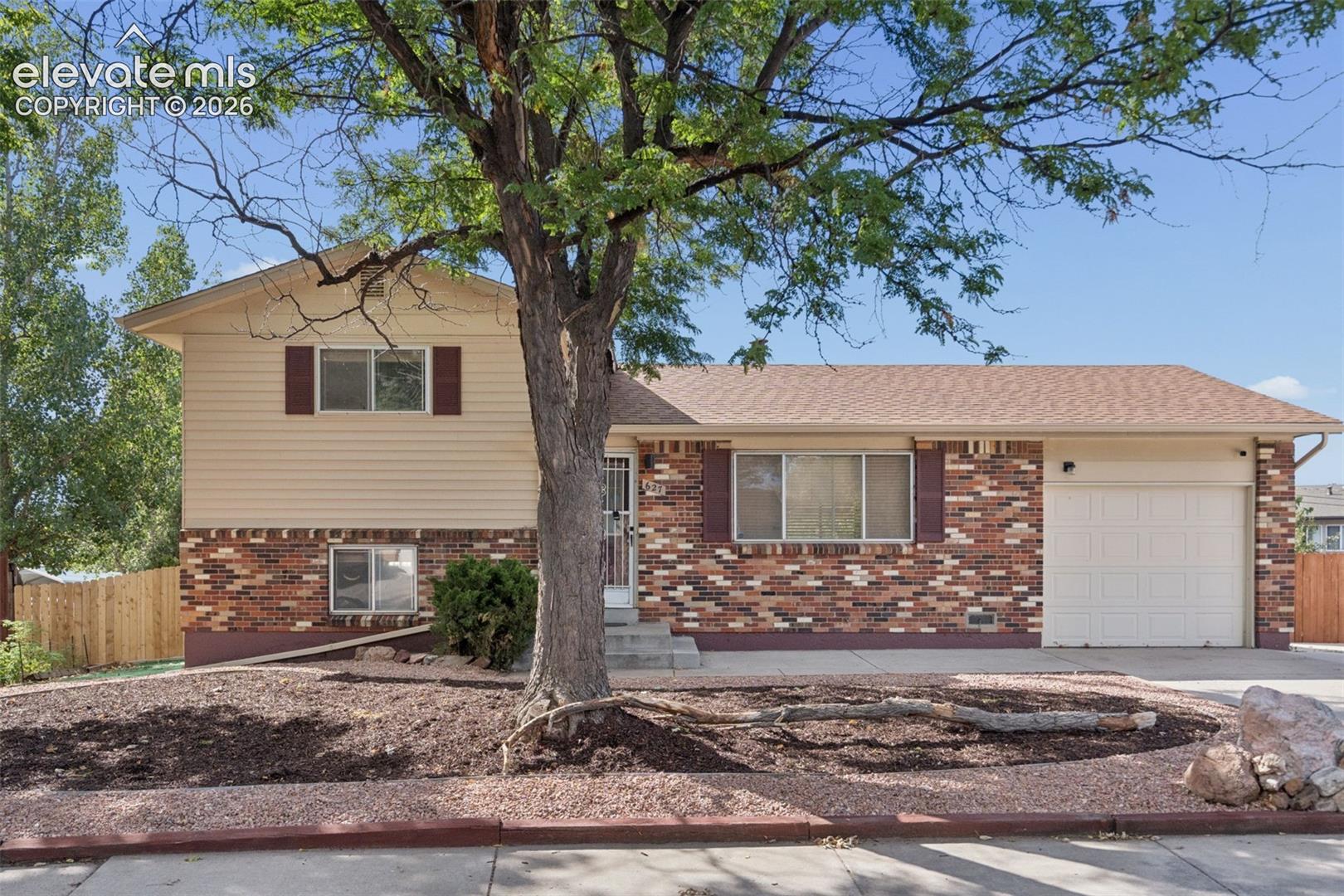 627 Lansing Drive