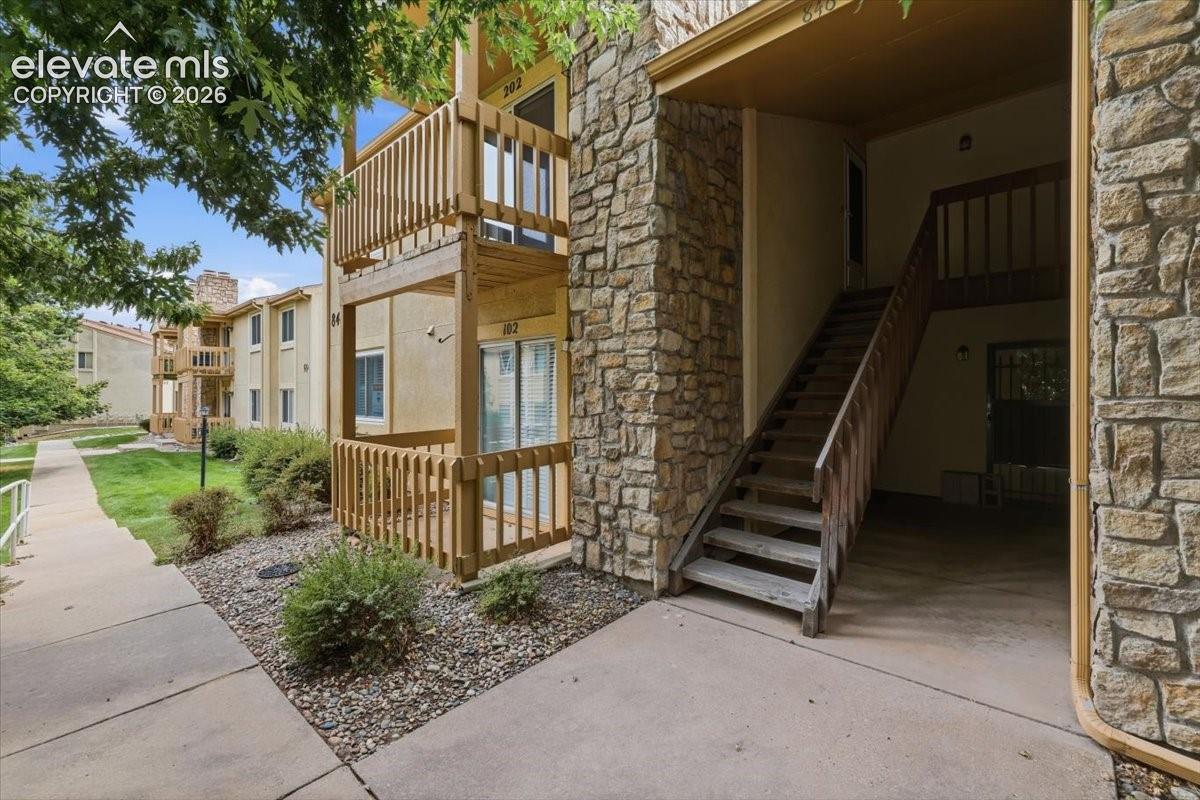 846 Tenderfoot Hill Road