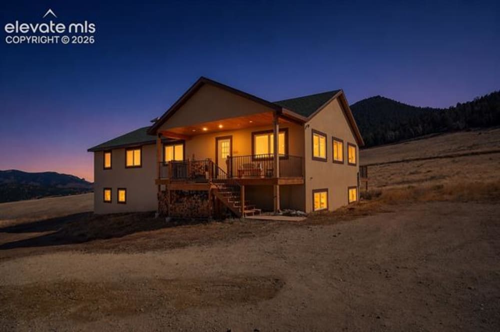 1115 Eagles Gate