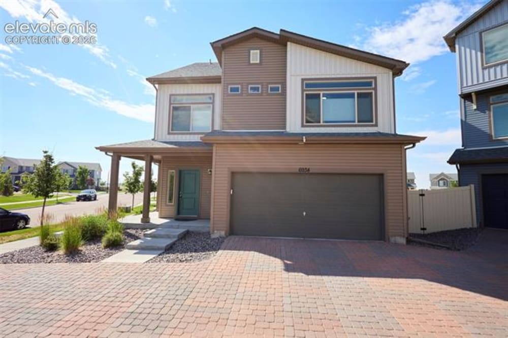 6934 Silvergrass