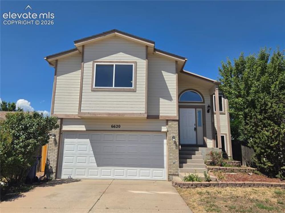 6620 Oakwood