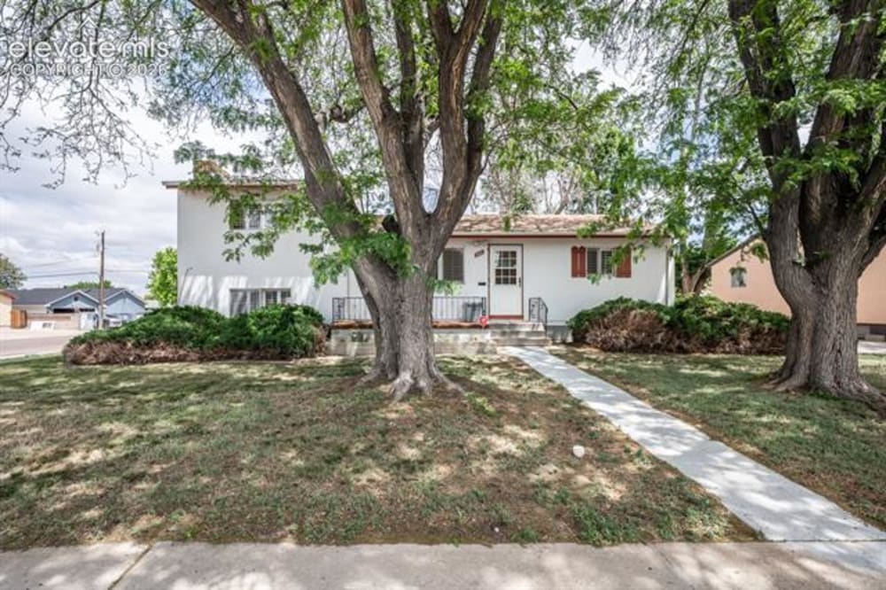 2100 Elmwood