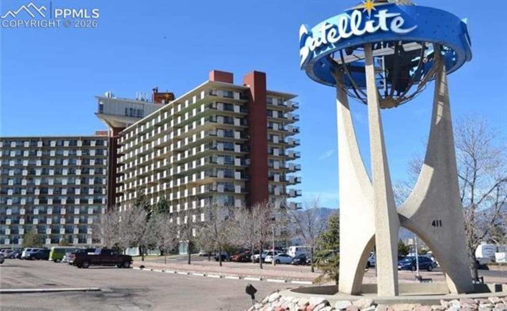 411 Lakewood