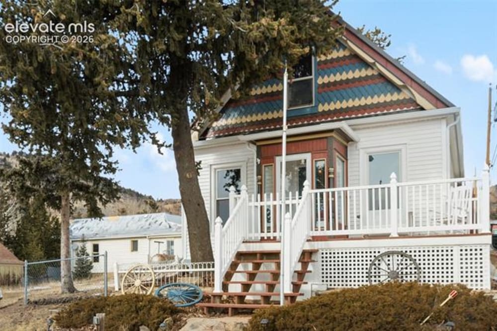211 Spicer