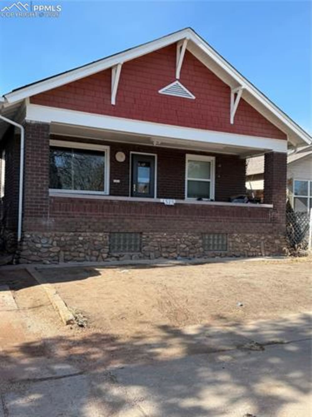 1523 Claremont