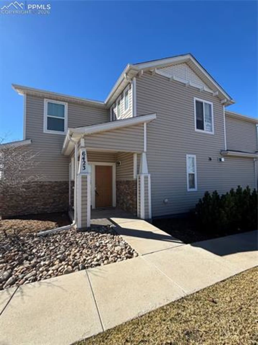 6423 Leisure Hill