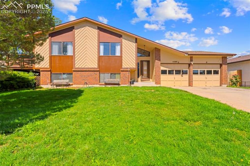 4380 Saddlewood
