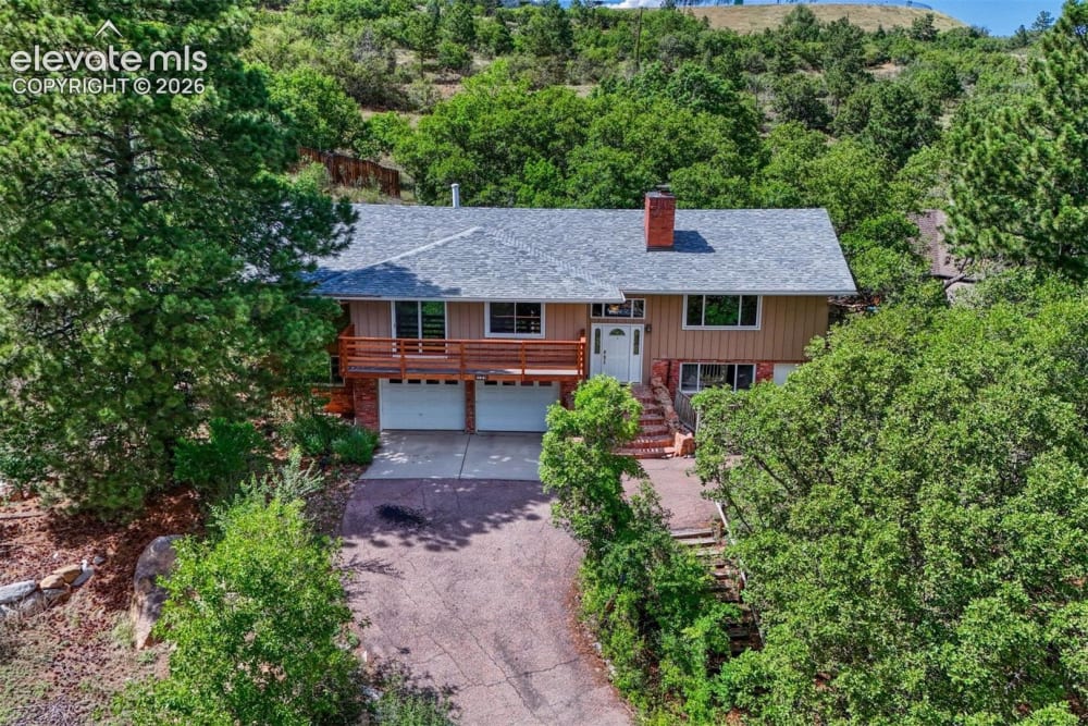 325 Altura Way
