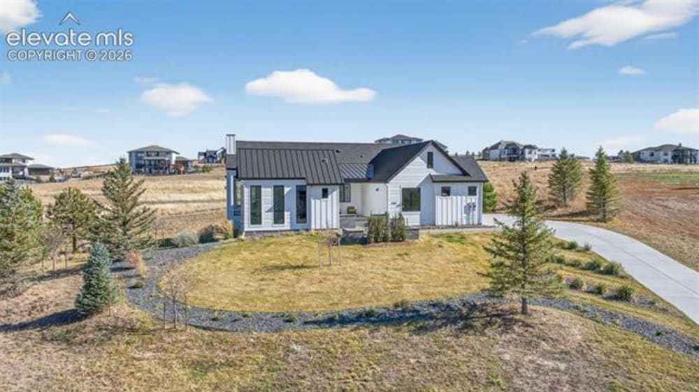 8468 Merryvale