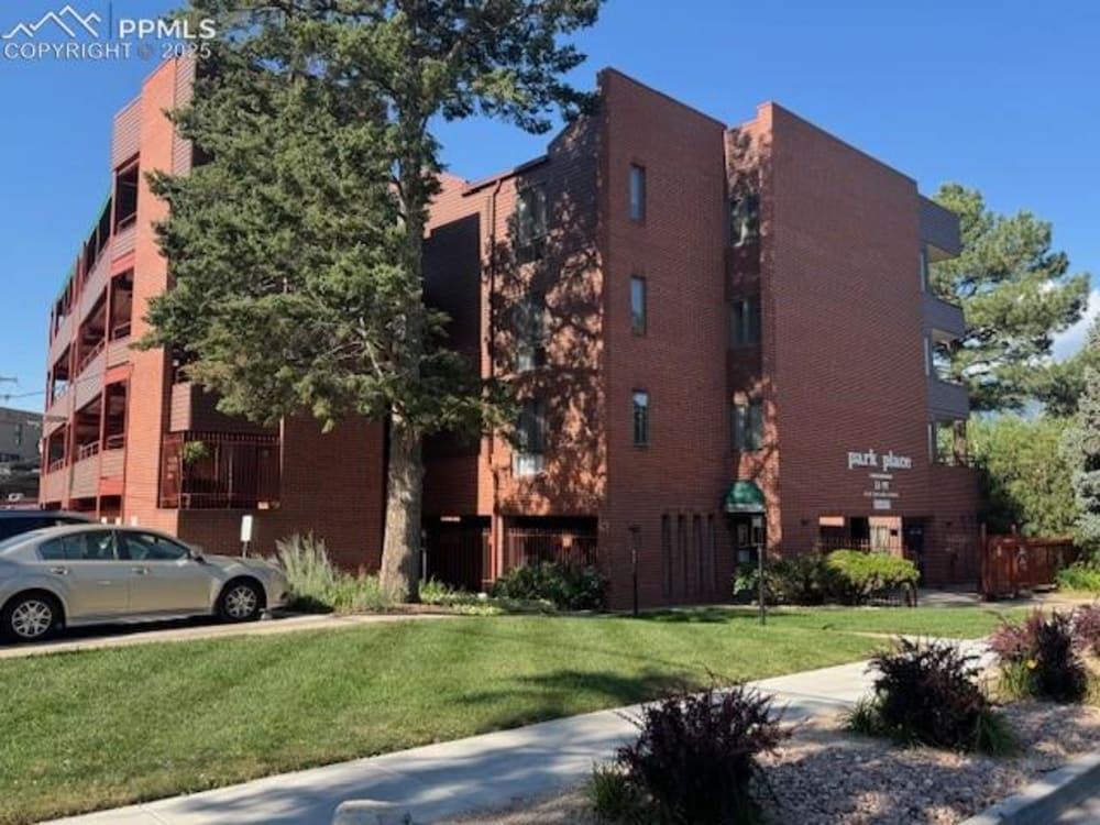 31 Boulder