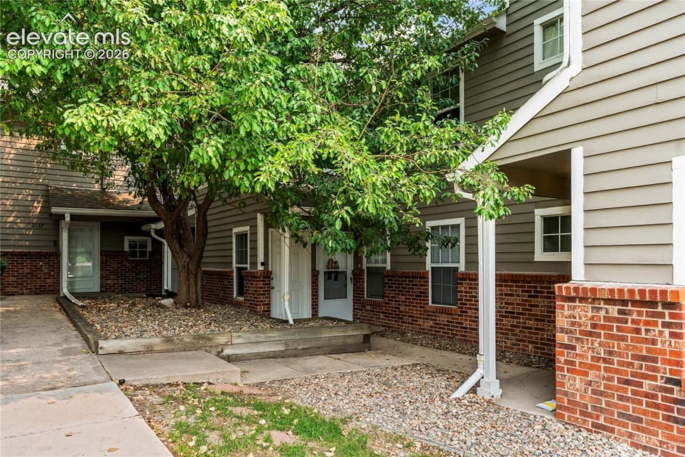 2121 Troy Court