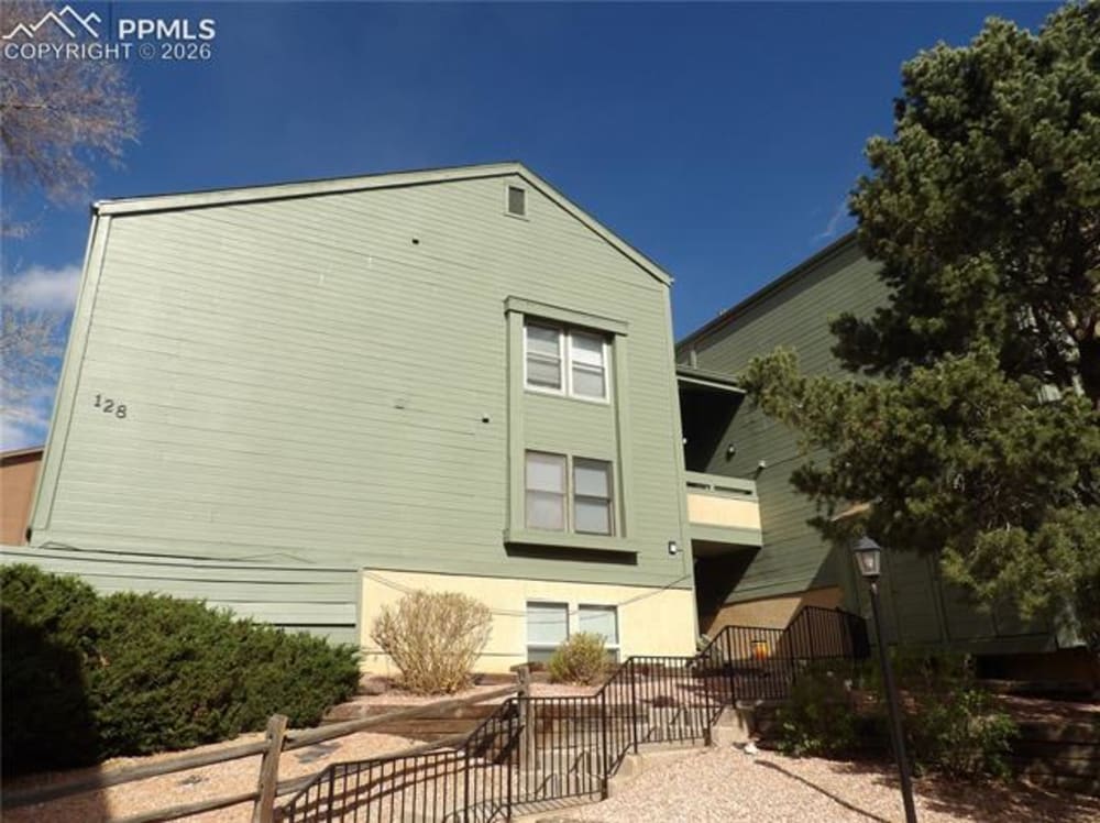 128 Rockrimmon