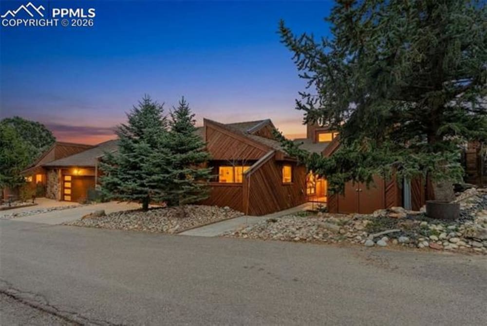 4452 Sentinel Rock
