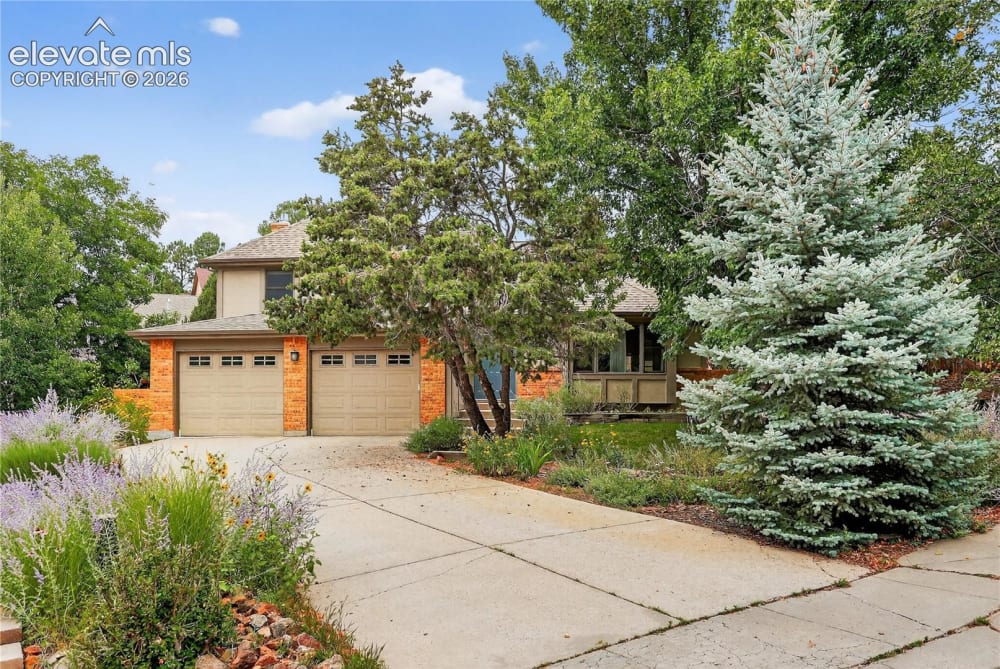 920 Grey Eagle Circle