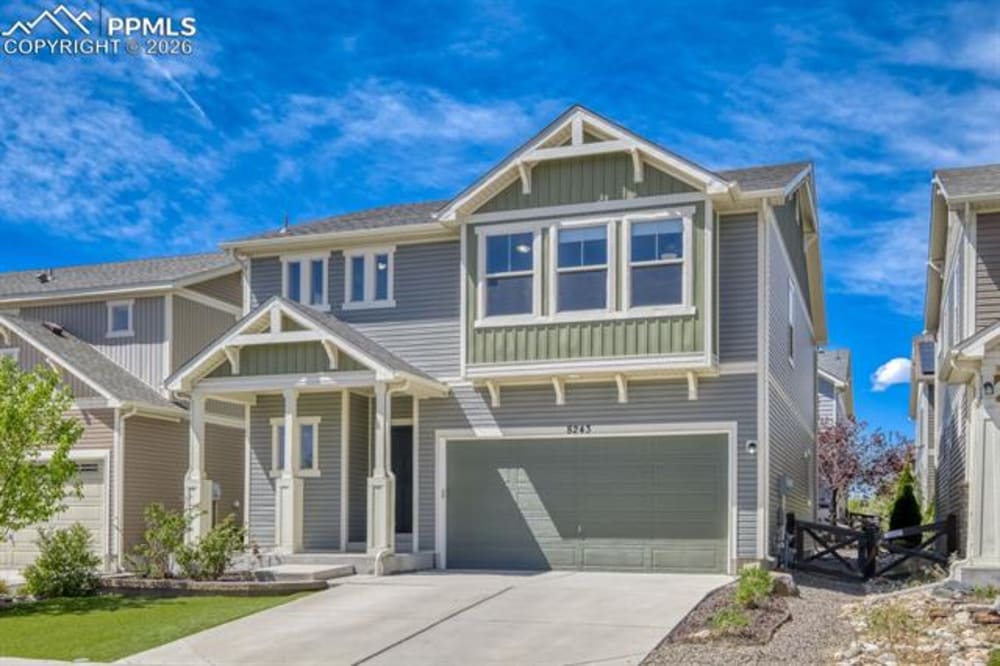 8243 Longleaf Lane