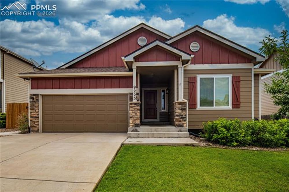 9223 Waters Edge