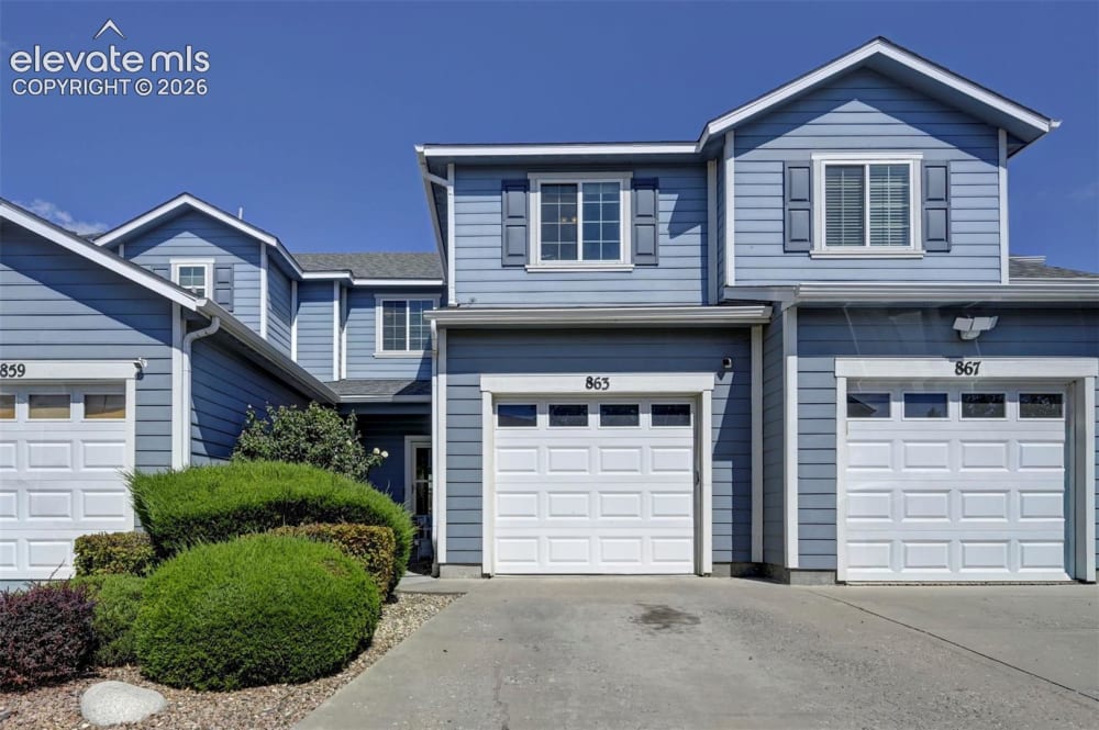 863 Red Thistle View