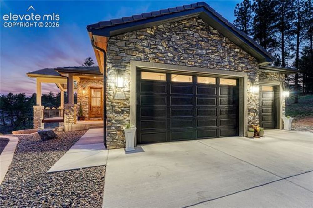 910 Spacious Skies