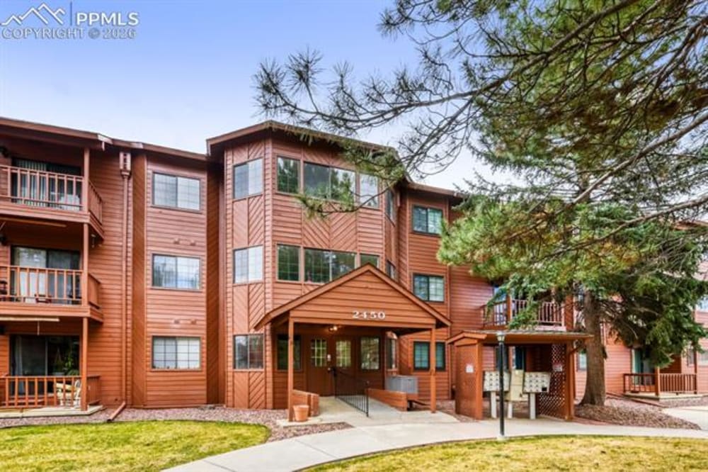2450 Palmer Park